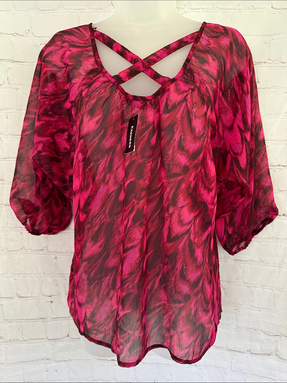 Express NWT Women’s Pink Crisscross Sheer Fuchsia Blouse oversized S